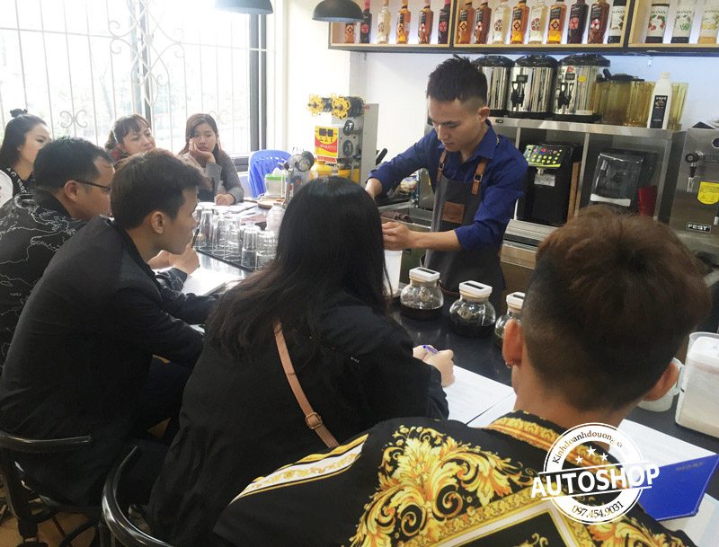 Học-pha-chế-đồ-uống-tổng-hợp