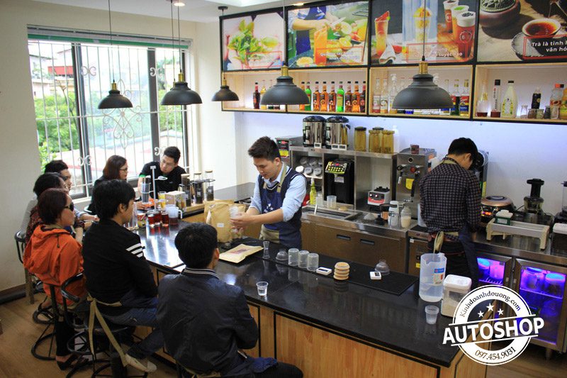 Học-pha-chế-trà-sữa-ở-Hà-Nội