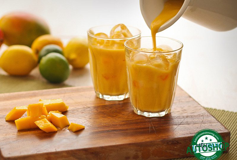 cách-làm-sinh-tố-xoài