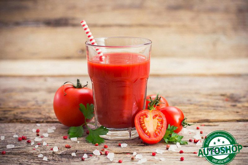 làm-sinh-tố-cà-chua